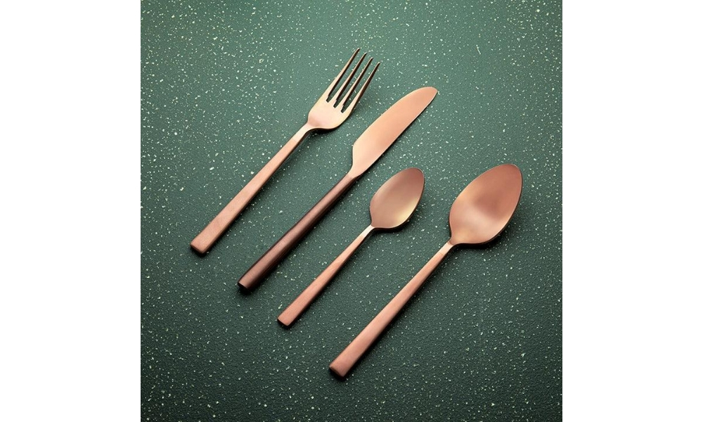 Fork & Spoons